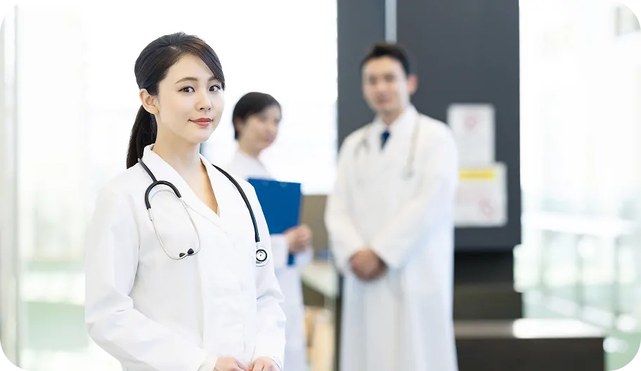 白衣を着た医者